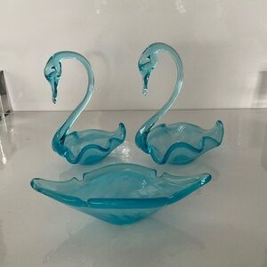 VINTAGE MCM GLASS SWANS AND DISH BOWL  3 PCS AQUA BLUE / WHITE MARBLED HANDBLOWN